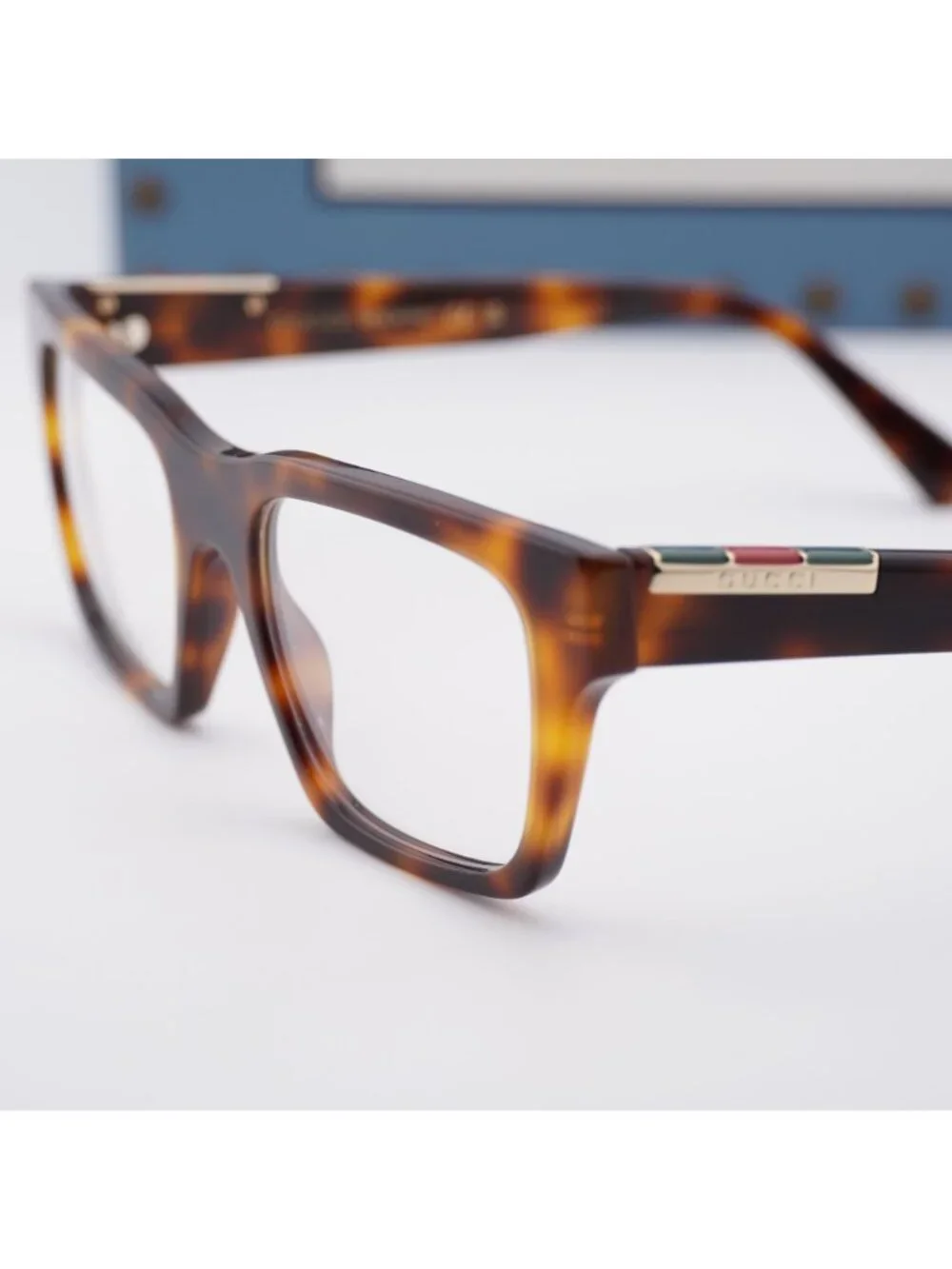 Gucci model gg1889o